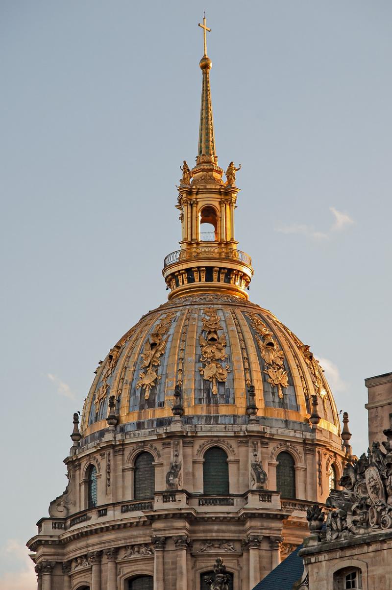 L’Opéra Garnier, un trésor historique parmi les salles de musique classique parisiennes, avec son architecture baroque